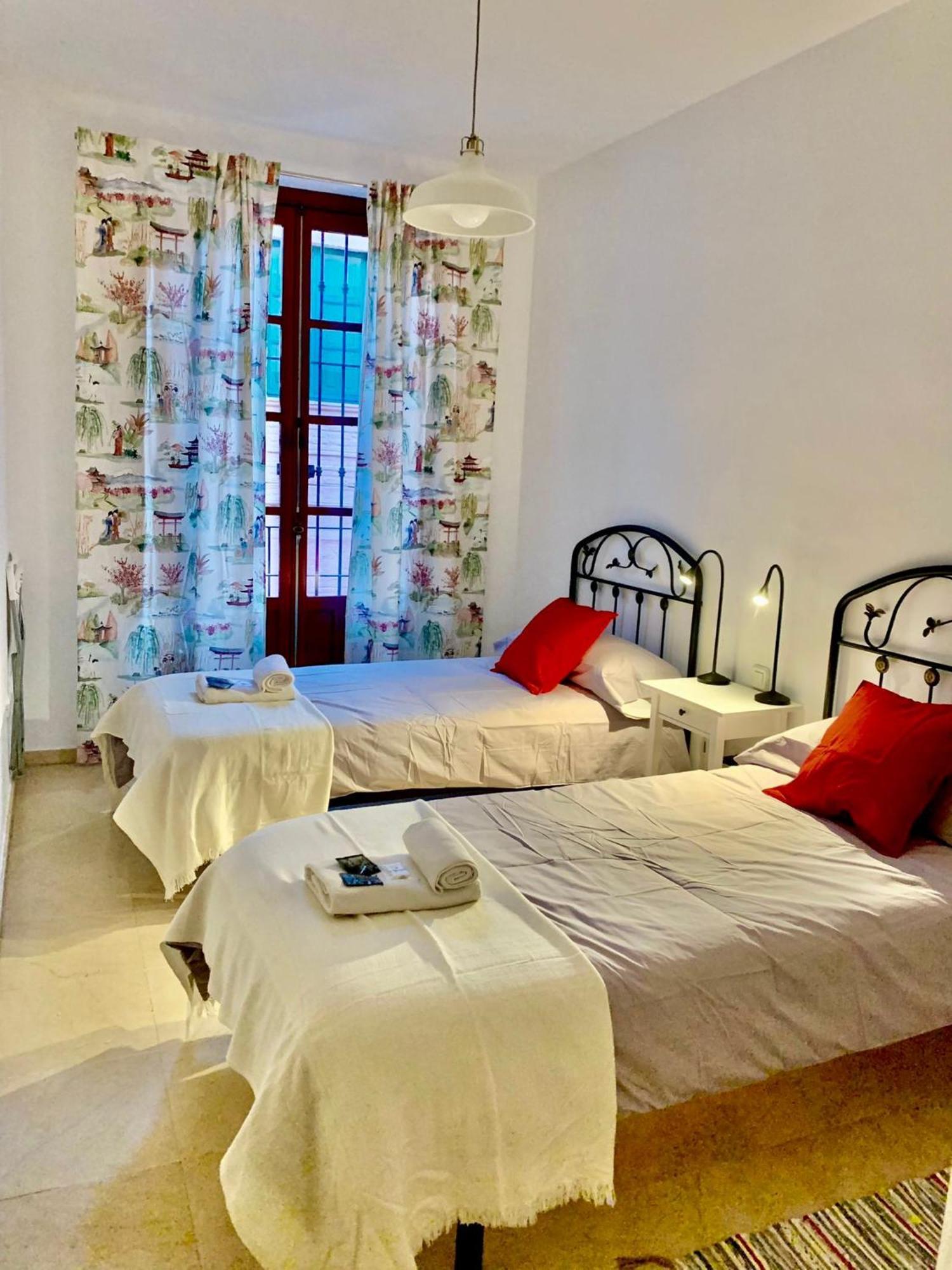 Apartamento Torre De La Plata Sevilla Dış mekan fotoğraf